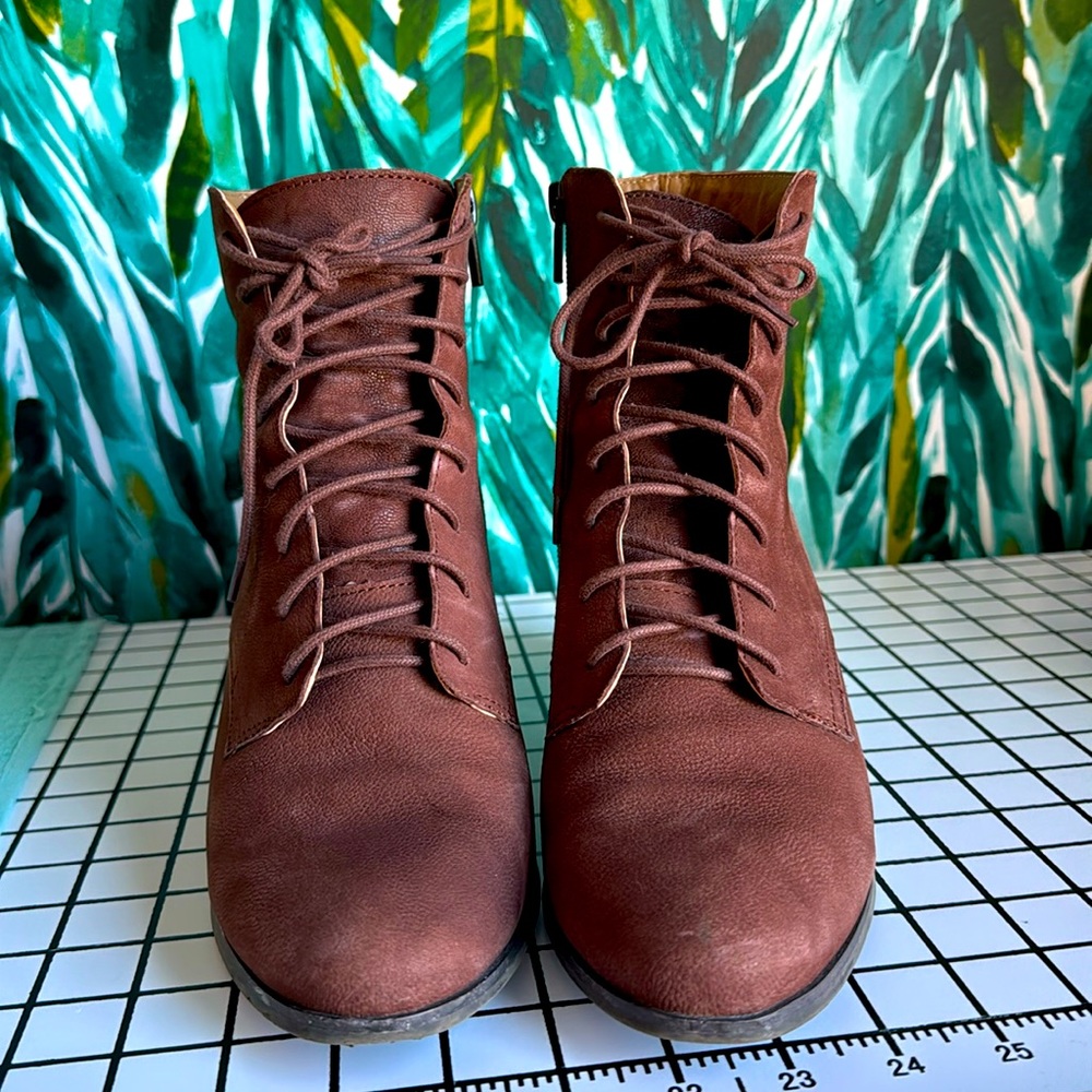 Lucky brand Persee booties size 10